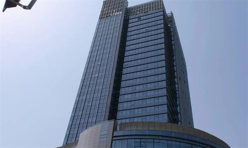 东莞市南城区迎来了一座全新的商务地标——汇成大厦